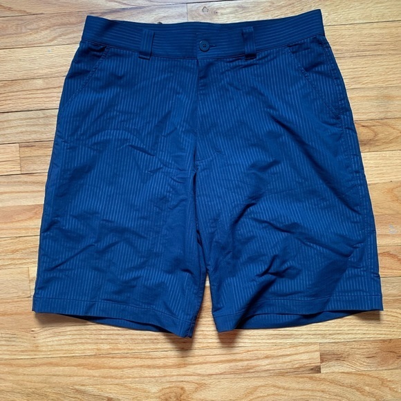 Under Armour Match Play Performance Size 34 Striped‎ Navy 10” iinseam shorts - Picture 1 of 7